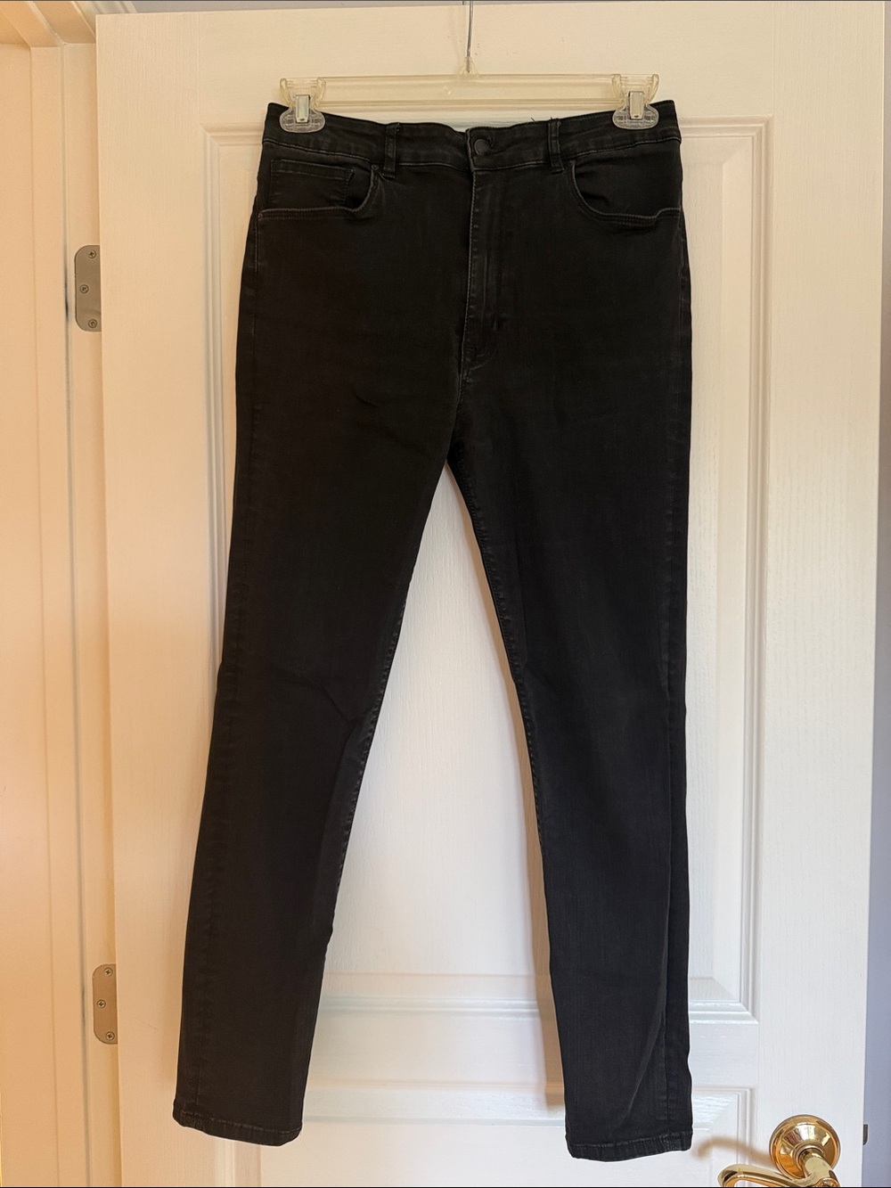 Zara Women’s Black Slim Fit Jeans